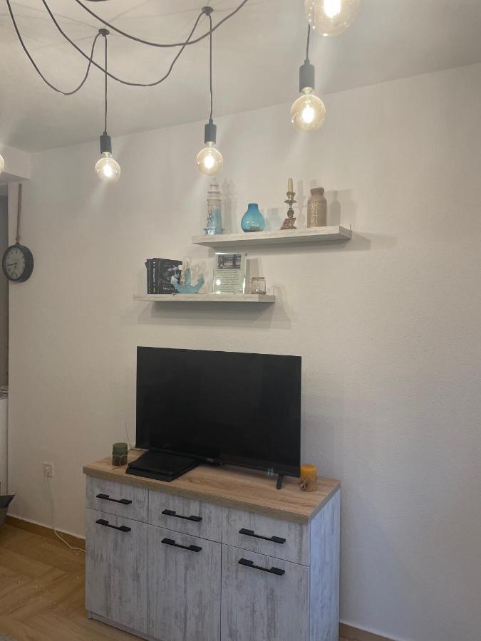 Studio Apartman Happy Home Tivat Exterior foto