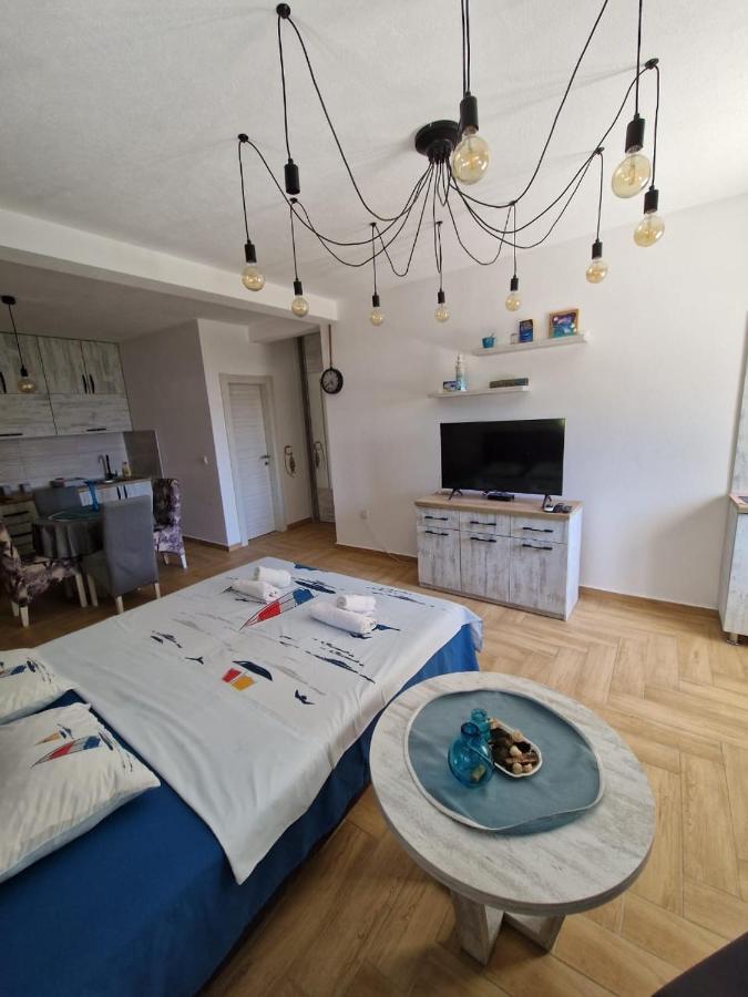 Studio Apartman Happy Home Tivat Exterior foto