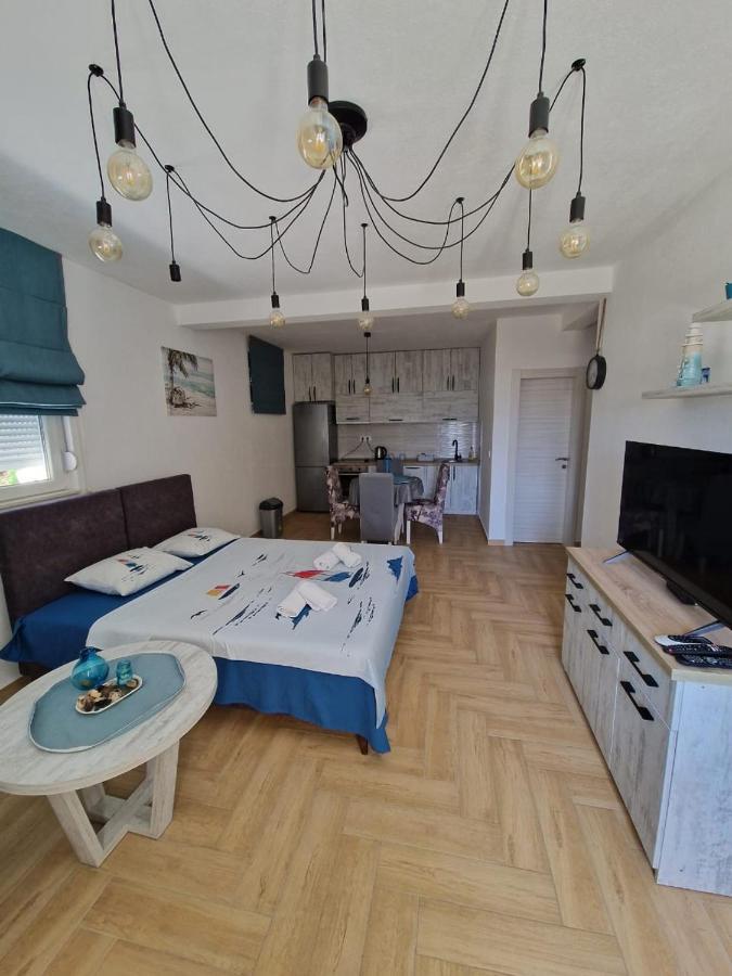 Studio Apartman Happy Home Tivat Exterior foto